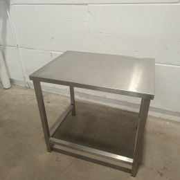 s/s table 93 x 70 x 89 cm 